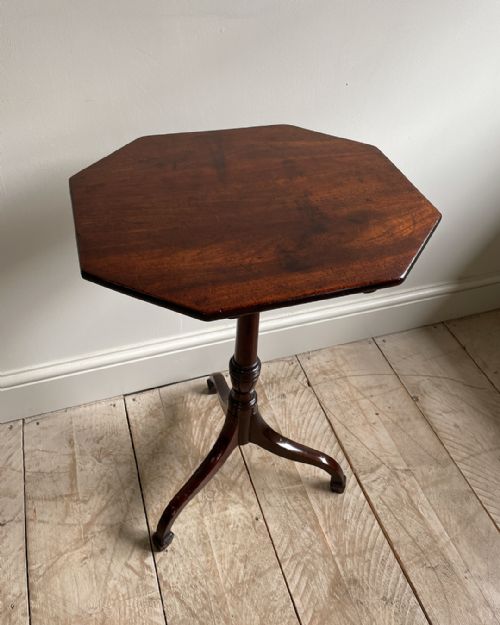 GEORGIAN MAHOGANY TRIPOD TABLE - ADDITIONAL PHOTO 2