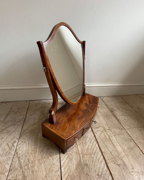 FINE GEORGE III BOWFRONT MAHOGANY TOILET MIRROR - ADDITIONAL PHOTO 5