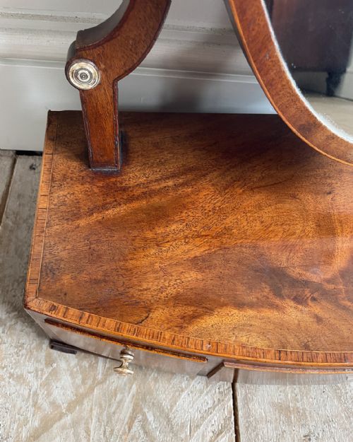 FINE GEORGE III BOWFRONT MAHOGANY TOILET MIRROR - ADDITIONAL PHOTO 7