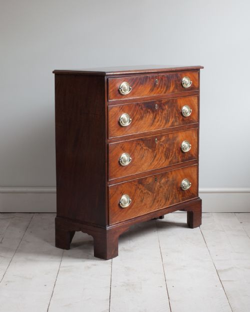 GEORGIAN MAHOGANY CHEST OF DRAWERS - ADDITIONAL PHOTO 1