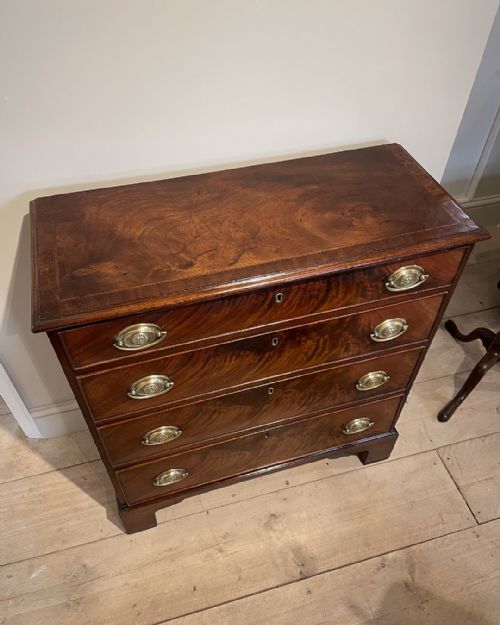 GEORGIAN MAHOGANY CHEST OF DRAWERS - ADDITIONAL PHOTO 5