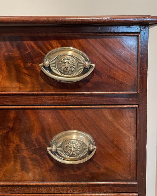 GEORGIAN MAHOGANY CHEST OF DRAWERS - ADDITIONAL PHOTO 6