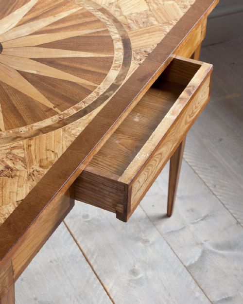 STUNNING EARLY 20TH CENTURY SCANDINAVIAN PARQUETRY CENTRE TABLE - ADDITIONAL PHOTO 4