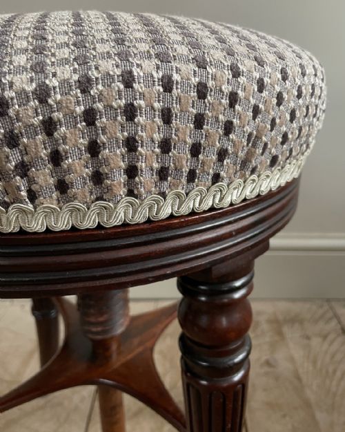 REGENCY MAHOGANY PIANO STOOL - ADDITIONAL PHOTO 5