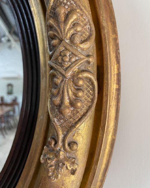 EARLY 19TH CENTURY GILT CONVEX MIRROR - ADDITIONAL PHOTO 4