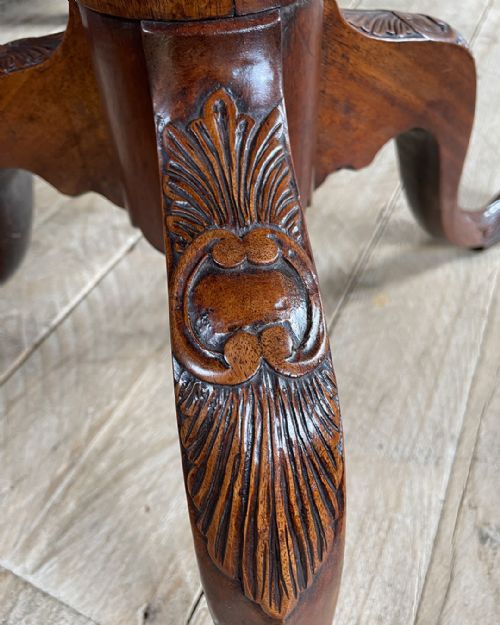 UNIQUE AND FINELY CARVED MAHOGANY TRIPOD TABLE - ADDITIONAL PHOTO 9
