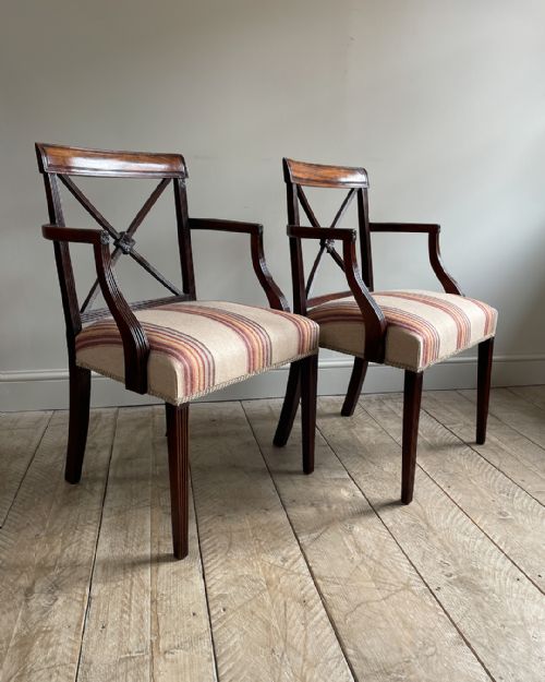 FINE PAIR OF GEORGIAN MAHOGANY CARVER CHAIRS - ADDITIONAL PHOTO 2