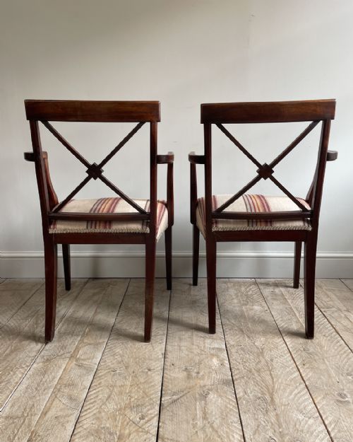 FINE PAIR OF GEORGIAN MAHOGANY CARVER CHAIRS - ADDITIONAL PHOTO 5