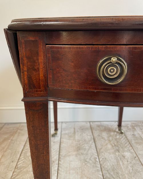 BEAUTIFUL GEORGIAN MAHOGANY OVAL PEMBROKE TABLE - ADDITIONAL PHOTO 6