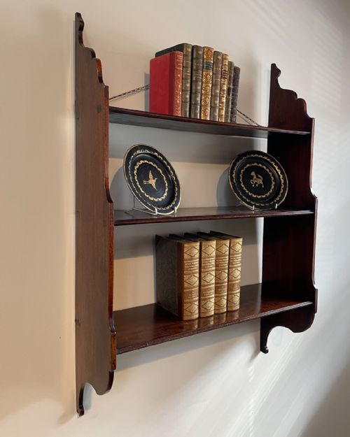 LOVELY SET OF 19TH MAHOGANY SHELVES - ADDITIONAL PHOTO 2