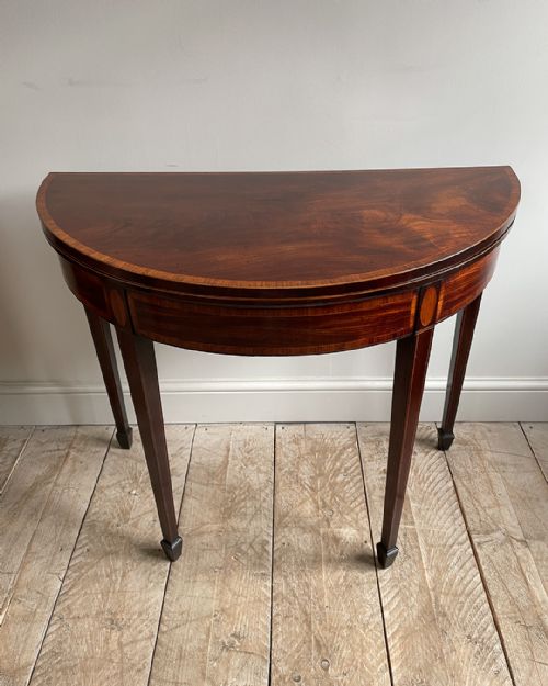 FINE QUALITY GEORGIAN MAHOGANY DEMI LUNE CARD TABLE - ADDITIONAL PHOTO 2