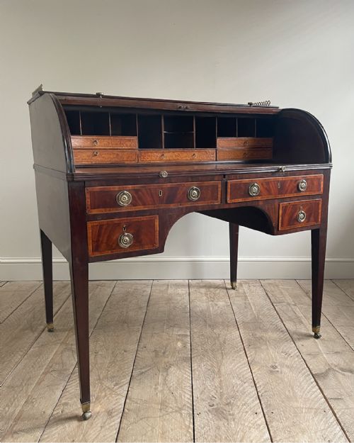 FINE QUALITY GEORGE III MAHOGANY ROLL TOP DESK - ADDITIONAL PHOTO 1