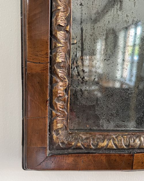 GEORGIAN ARCHED WALNUT AND PARCEL GILT WALL MIRROR - ADDITIONAL PHOTO 2
