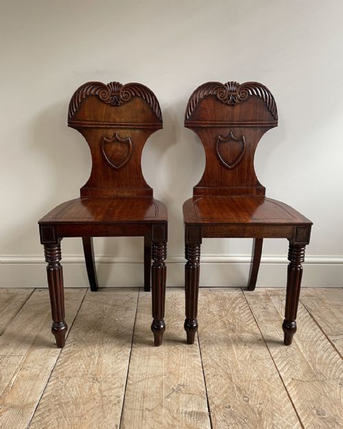 PAIR OF GEORGE IV MAHOGANY HALL CHAIRS - ADDITIONAL PHOTO 1