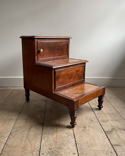 george iv mahogany library steps - CATEGORY: ANTIQUE MISCELLANEOUS - DATED 19TH CENTURY
