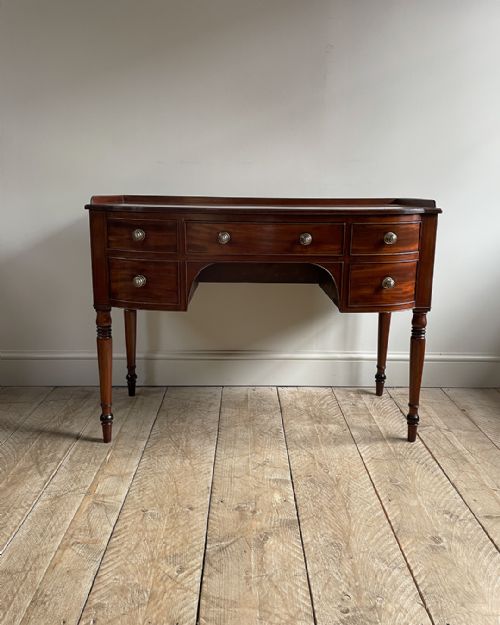 REGENCY MAHOGANY BOWFRONT DRESSING TABLE - ADDITIONAL PHOTO 2