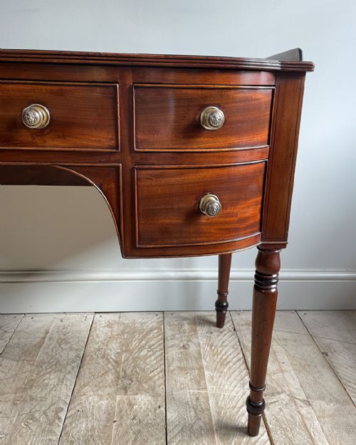 REGENCY MAHOGANY BOWFRONT DRESSING TABLE - ADDITIONAL PHOTO 6