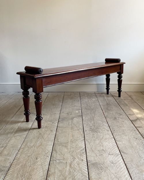 good quality 19th century hall bench - CATEGORY: ANTIQUE FURNITURE - DATED 19TH CENTURY