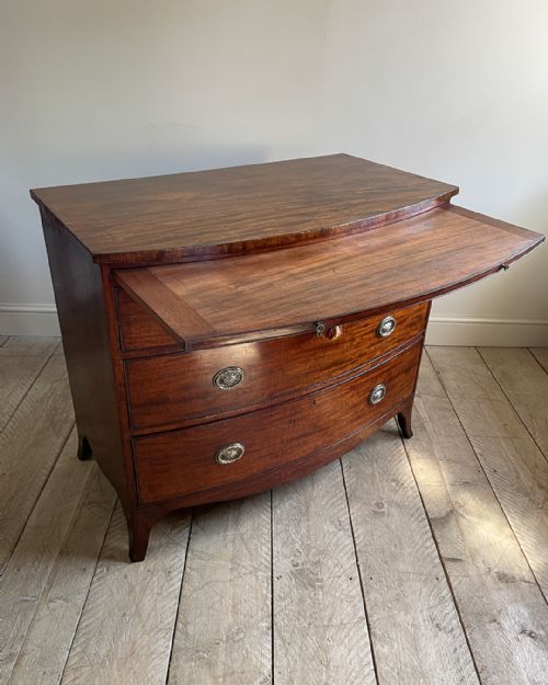 GEORGIAN MAHOGANY CHEST OF DRAWERS - ADDITIONAL PHOTO 3