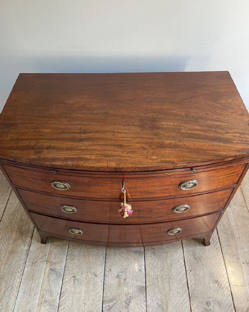 GEORGIAN MAHOGANY CHEST OF DRAWERS - ADDITIONAL PHOTO 5