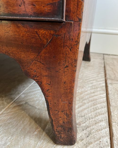 GEORGIAN MAHOGANY CHEST OF DRAWERS - ADDITIONAL PHOTO 9