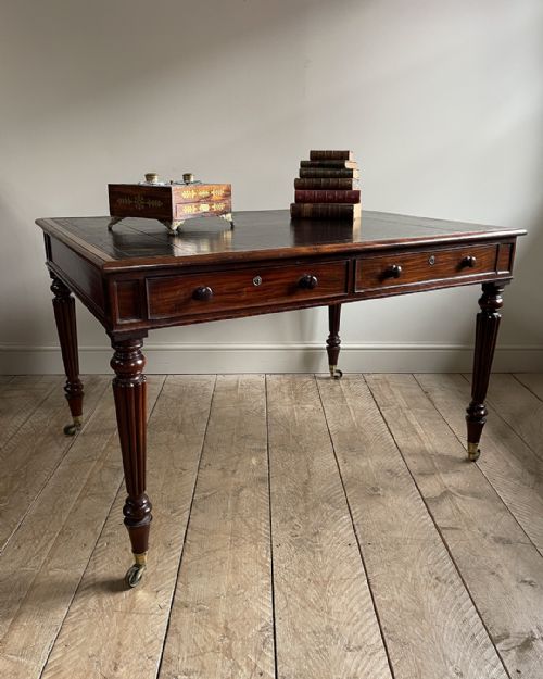 fine quality regency mahogany library table - CATEGORY: ANTIQUE TABLES - DATED 19TH CENTURY