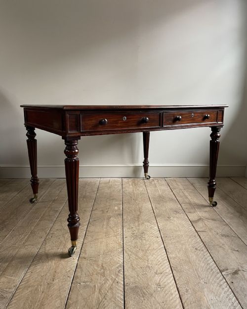 FINE QUALITY REGENCY MAHOGANY LIBRARY TABLE - ADDITIONAL PHOTO 2