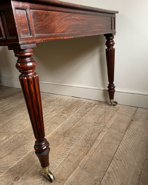 FINE QUALITY REGENCY MAHOGANY LIBRARY TABLE - ADDITIONAL PHOTO 7