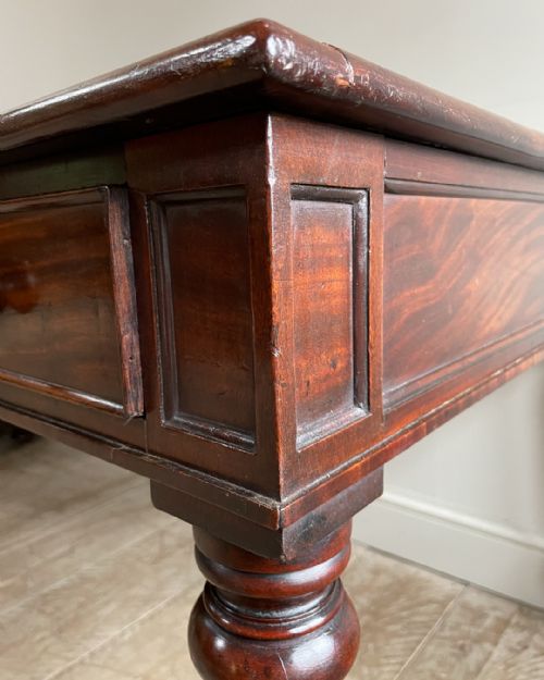 FINE QUALITY REGENCY MAHOGANY LIBRARY TABLE - ADDITIONAL PHOTO 8