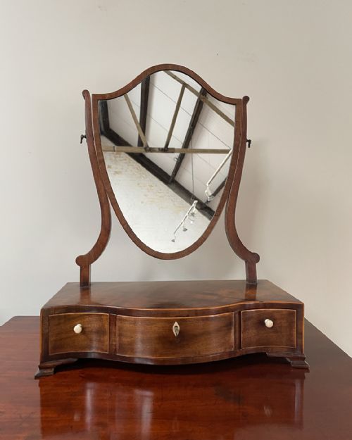 GEORGE III SERPENTINE SHAPED MAHOGANY TOILET MIRROR - ADDITIONAL PHOTO 3