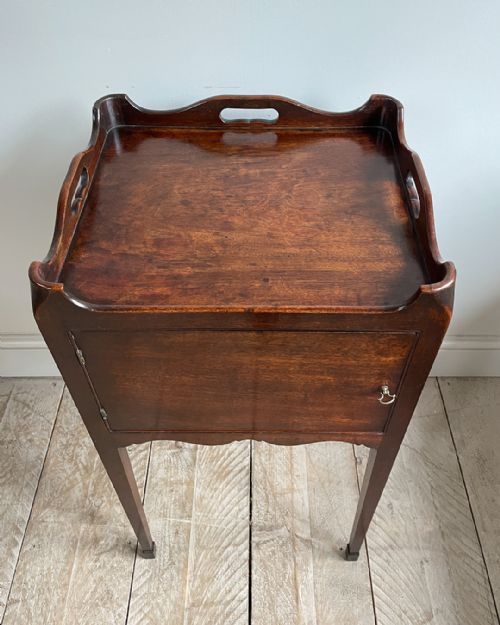 GEORGIAN MAHOGANY TRAY TOP POT CUPBOARD - ADDITIONAL PHOTO 1
