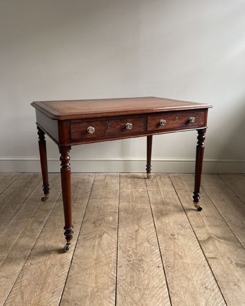 elegant 19th century rosewood writing table - CATEGORY: ANTIQUE TABLES - DATED 19TH CENTURY