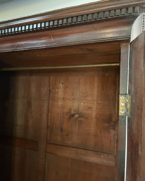 GEORGIAN MAHOGANY LINEN PRESS - ADDITIONAL PHOTO 9
