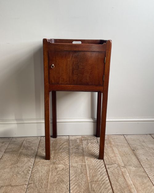 GEORGIAN MAHOGANY POT CUPBOARD - ADDITIONAL PHOTO 1