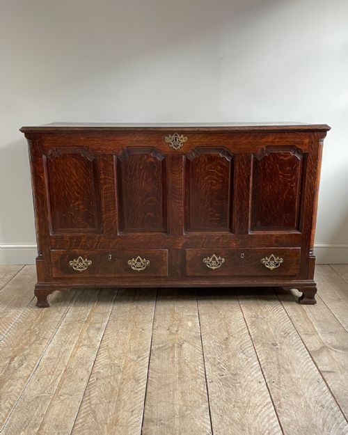 ANTIQUE OAK MULE CHEST - ADDITIONAL PHOTO 2