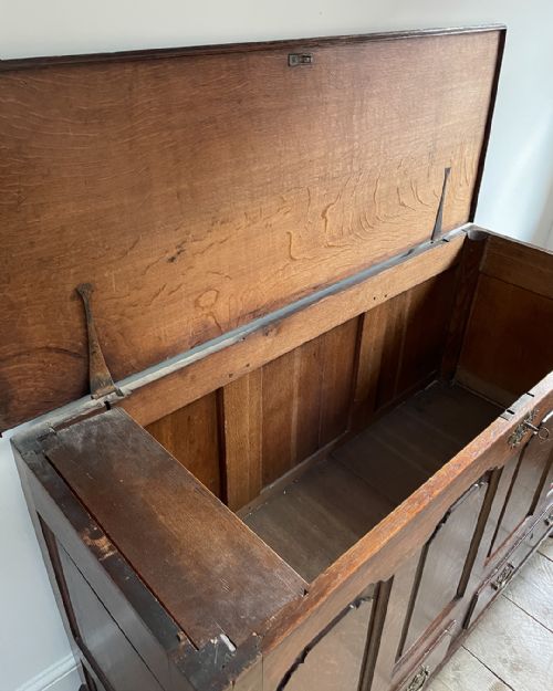 ANTIQUE OAK MULE CHEST - ADDITIONAL PHOTO 4