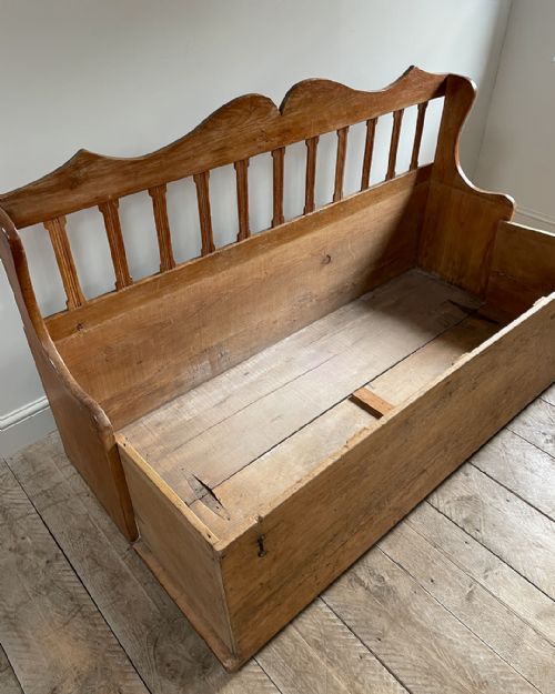 NINETEENTH CENTURY CONTINENTAL PINE SETTLE - ADDITIONAL PHOTO 4