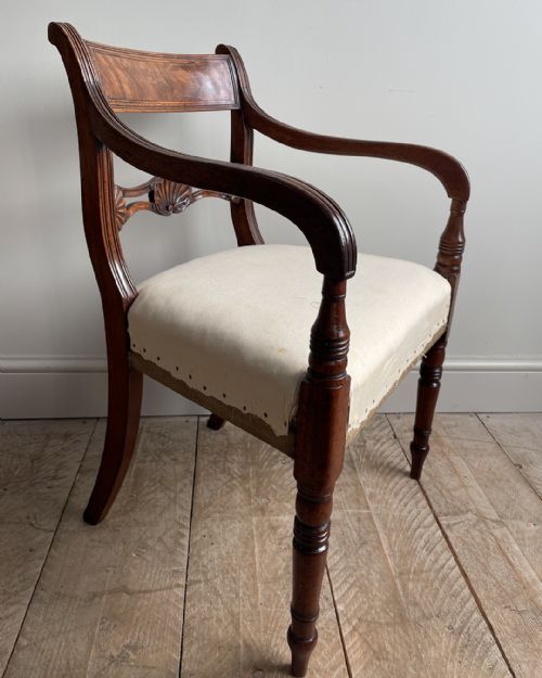 FINE SET OF EIGHT REGENCY MAHOGANY CHAIRS - ADDITIONAL PHOTO 4