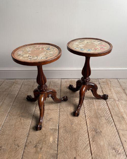 CHARMING PAIR OF ROUND ROSEWOOD LAMP TABLES - ADDITIONAL PHOTO 1