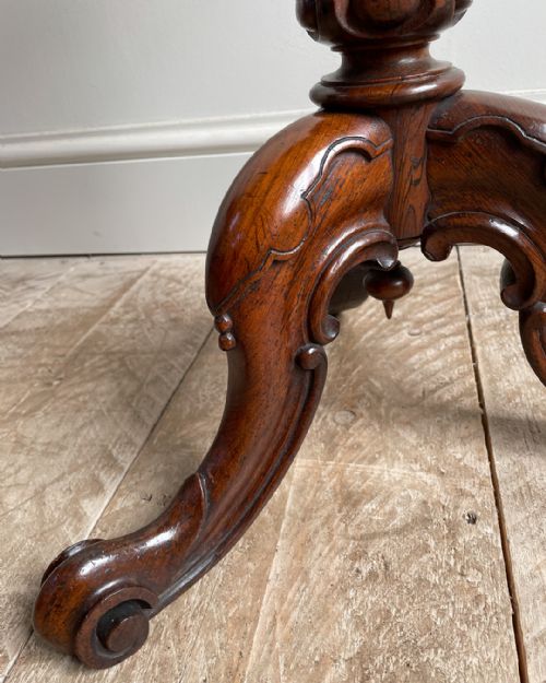 CHARMING PAIR OF ROUND ROSEWOOD LAMP TABLES - ADDITIONAL PHOTO 9