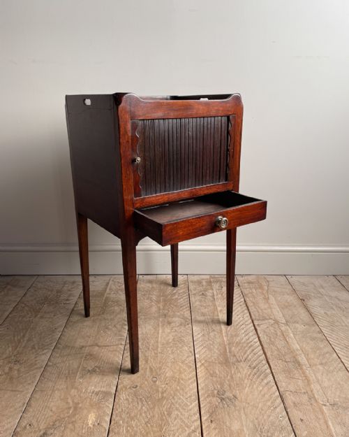 GEORGIAN MAHOGANY TRAY TOP POT CUPBOARD - ADDITIONAL PHOTO 1