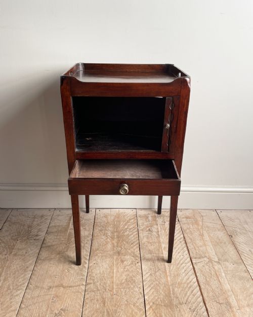 GEORGIAN MAHOGANY TRAY TOP POT CUPBOARD - ADDITIONAL PHOTO 4