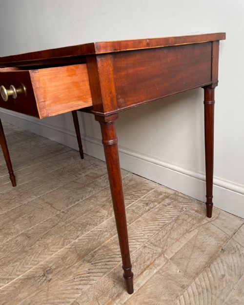 ELEGANT MAHOGANY TWO DRAWER SIDE TABLE - ADDITIONAL PHOTO 5