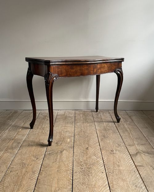 exceptionally fine mahogany serpentine card table - CATEGORY: ANTIQUE TABLES - DATED 18TH CENTURY