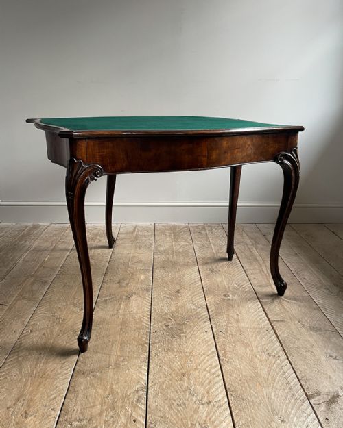 EXCEPTIONALLY FINE MAHOGANY SERPENTINE CARD TABLE - ADDITIONAL PHOTO 6
