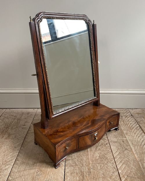 georgian mahogany serpentine toilet mirror - CATEGORY: ANTIQUE MIRRORS - DATED GEORGIAN