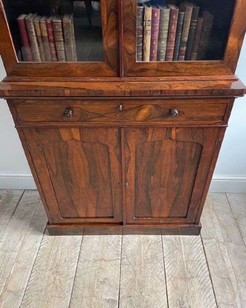 CHARMING SMALL ROSEWOOD CABINET BOOKCASE - ADDITIONAL PHOTO 5