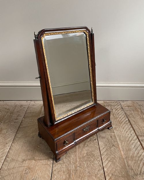 george iii mahogany toilet mirror - CATEGORY: ANTIQUE MIRRORS - DATED GEORGIAN