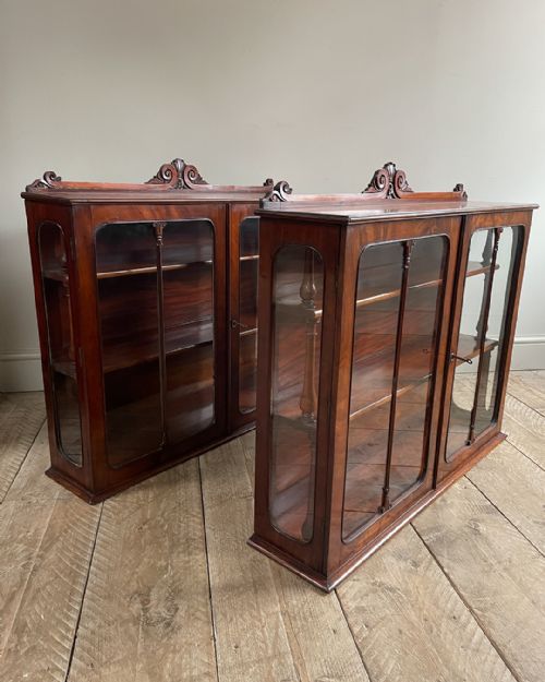 PAIR OF GLAZED MAHOGANY WALL HANGING CUPBOARDS - ADDITIONAL PHOTO 4