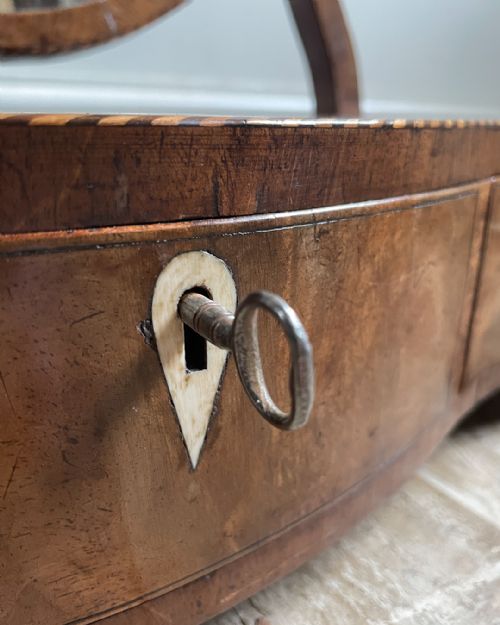 LOVELY GEORGIAN MAHOGANY SERPENTINE TOILET MIRROR - ADDITIONAL PHOTO 9